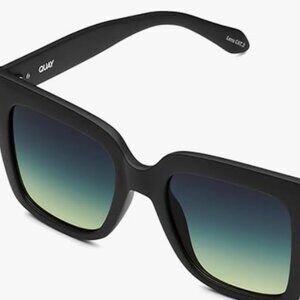 Quay Icy Matte Black / Smoke Green Polarized Lens